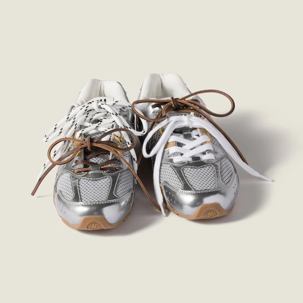 530 SL Runner – Metallic Mesh Gray & Gold accents
